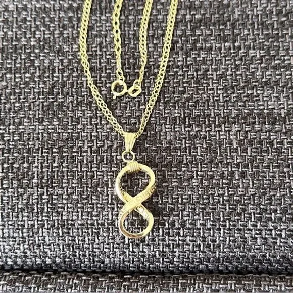 Real 18K Saudi Gold Chain Necklace with Infinity Pendant - Picture 3 of 8
